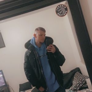 Meet your Posher, Cory